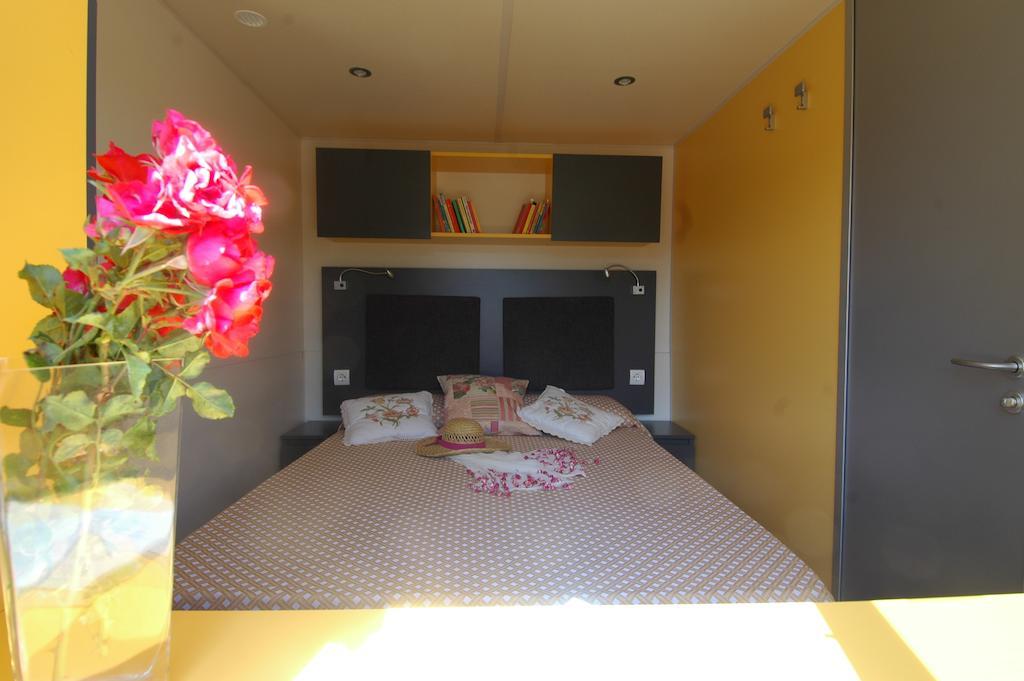 Camping Edy Diano Marina Szoba fotó